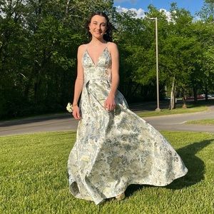 Women’s Floral Prom Dress Size 5/6